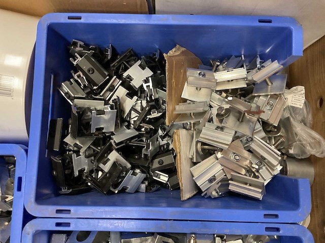 Partij zonnepaneel montagemateriaal - afbeelding 10 van  13