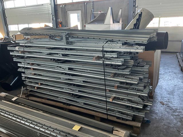 Partij zonnepaneel montagesteun - afbeelding 1 van  5