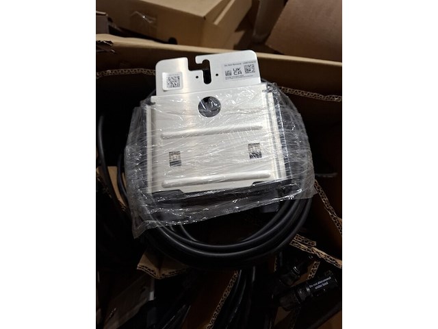 Partij zonnepaneel toebehoren o.a. huawei, sma, solar edge - afbeelding 3 van  19