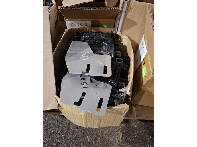 Partij zonnepaneel toebehoren o.a. huawei, sma, solar edge - afbeelding 5 van  19