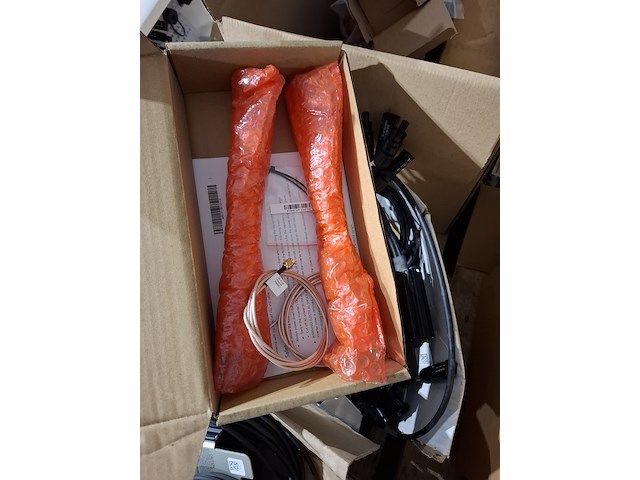 Partij zonnepaneel toebehoren o.a. huawei, sma, solar edge - afbeelding 9 van  19