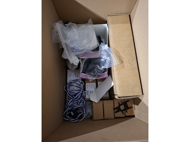 Partij zonnepaneel toebehoren o.a. huawei, sma, solar edge - afbeelding 10 van  19