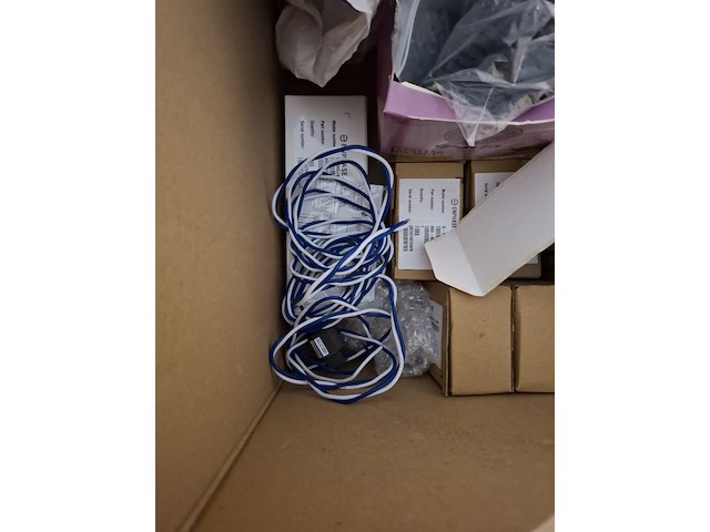 Partij zonnepaneel toebehoren o.a. huawei, sma, solar edge - afbeelding 11 van  19