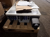 Partij zonnepaneel toebehoren o.a. huawei, sma, solar edge - afbeelding 18 van  19