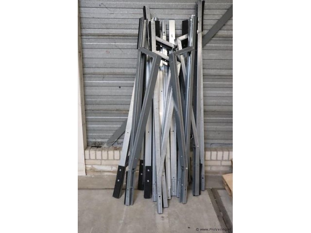 Partij zonnepaneelprofielen - afbeelding 1 van  6