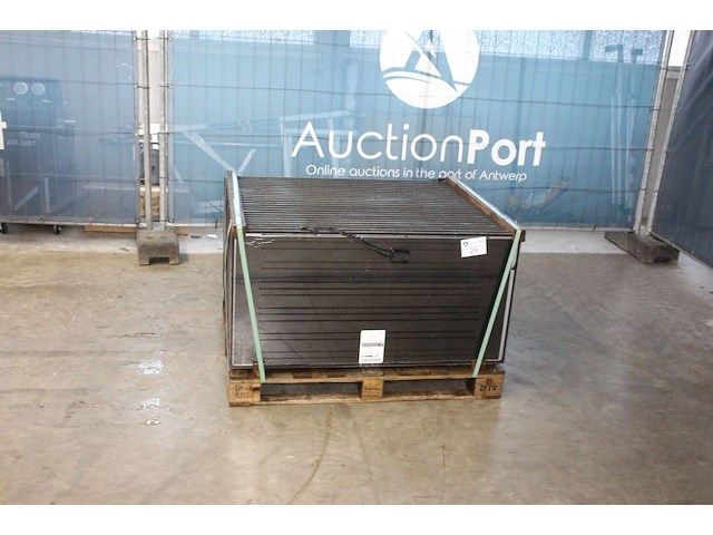 Partij zonnepanelen abound solar ab1-67b 1000v 50stuks nieuw - afbeelding 1 van  1