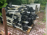 Partij zonnepanelen met toebehoren - afbeelding 1 van  17