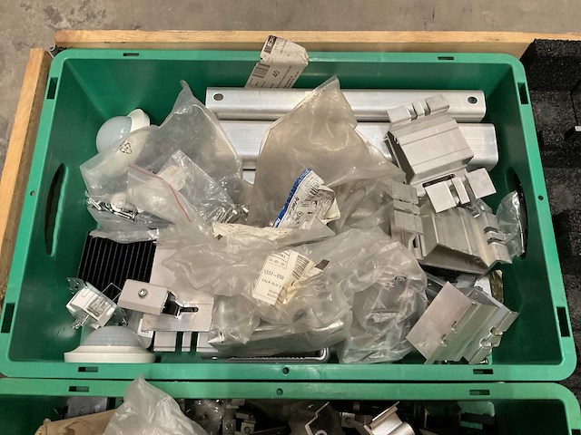 Partij zonnepanelen montage toebehoren - afbeelding 7 van  8