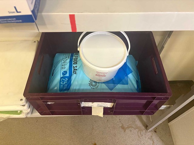 Partij zout - afbeelding 1 van  3