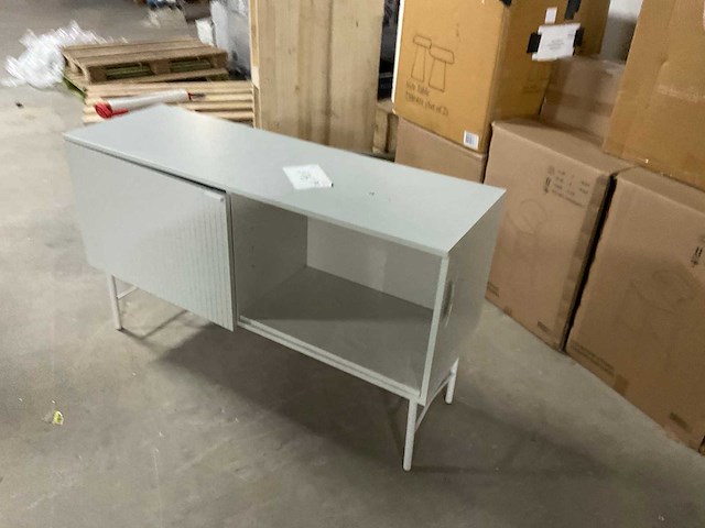 Partij zuiver / white label meubels & woonaccessoires - afbeelding 26 van  28