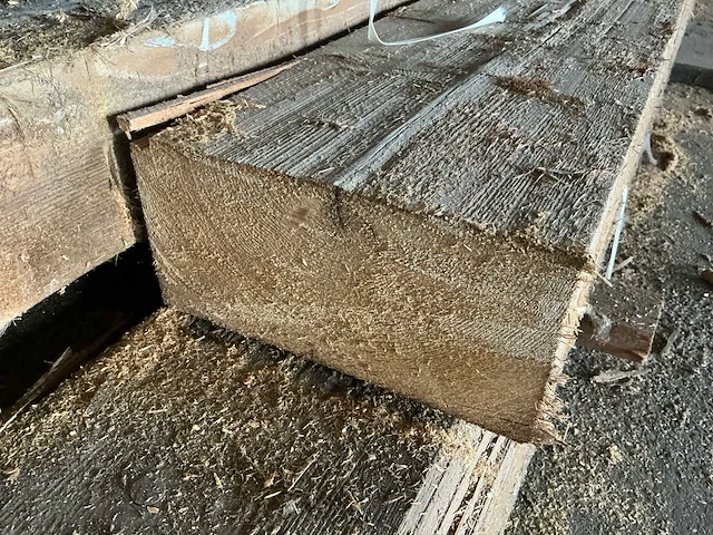 Partij zwaar constructiehout en gelamineerde houten balken – 47 stuks – kopmaat tot ca. 310 × 175 mm – lengte tot ca. 10,05 m - afbeelding 5 van  10