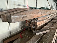Partij zwaar constructiehout en gelamineerde houten balken – 47 stuks – kopmaat tot ca. 310 × 175 mm – lengte tot ca. 10,05 m - afbeelding 7 van  10