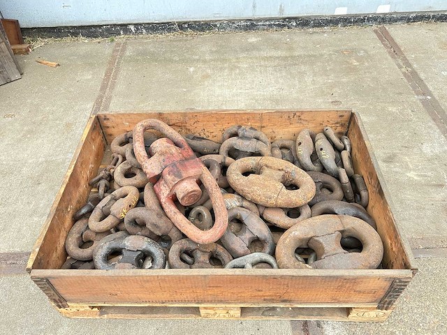 Partij zwaar hijsmateriaal - afbeelding 1 van  3
