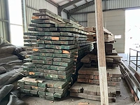 Partij zwaar houten balkhout – 207 stuks – ca. 20,6 m³ – lengtes tot 5,9 m - afbeelding 2 van  10