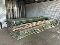 Partij zwaar houten balkhout – 207 stuks – ca. 20,6 m³ – lengtes tot 5,9 m