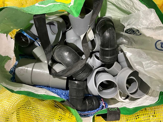 Partij zwanenhalzen, koppelingen en bochten - afbeelding 2 van  5