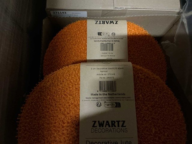 Partij zwartz decorations 5cm decorative jute 8170 40m r apricot (54x) - afbeelding 2 van  2