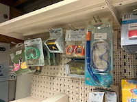 Partij zwembaden en speelgoed - afbeelding 8 van  26