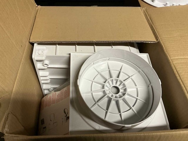 Partij zwembadfilters en skimmers - afbeelding 10 van  22