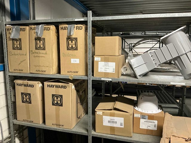 Partij zwembadfilters en skimmers - afbeelding 22 van  22