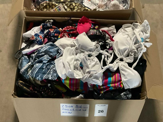 Partij zwemkleding (ca. 250x) - afbeelding 3 van  5