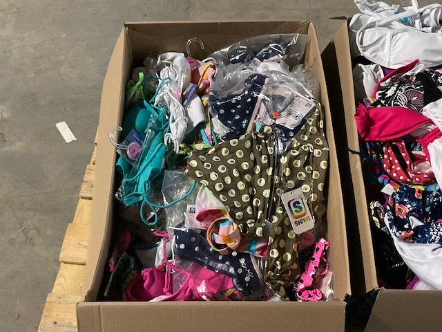 Partij zwemkleding (ca. 250x) - afbeelding 4 van  5