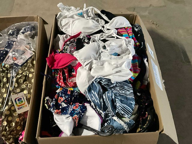 Partij zwemkleding (ca. 250x) - afbeelding 5 van  5