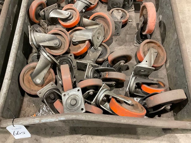 Partij zwenkwielen - afbeelding 3 van  4