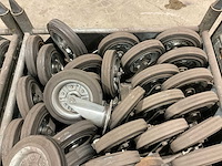 Partij zwenkwielen - afbeelding 2 van  4