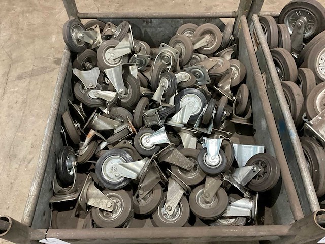 Partij zwenkwielen - afbeelding 2 van  4