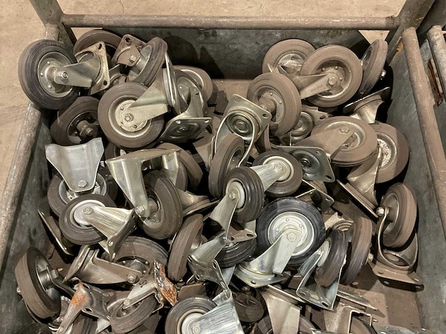 Partij zwenkwielen - afbeelding 4 van  4