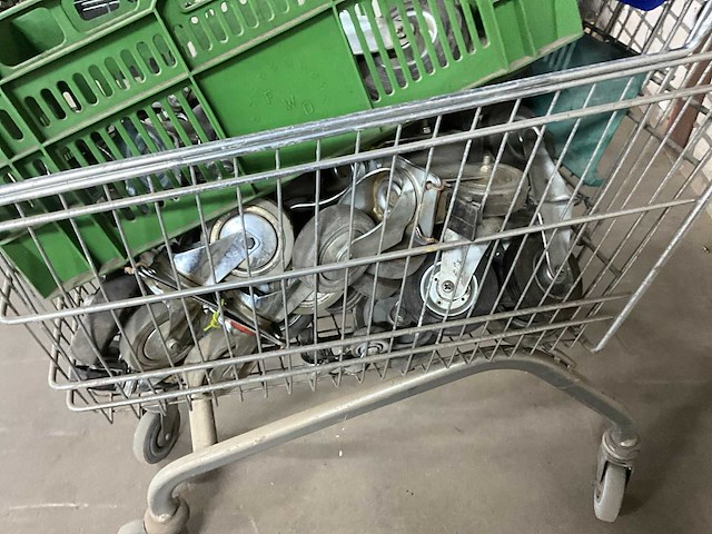 Partij zwenkwielen - afbeelding 4 van  5