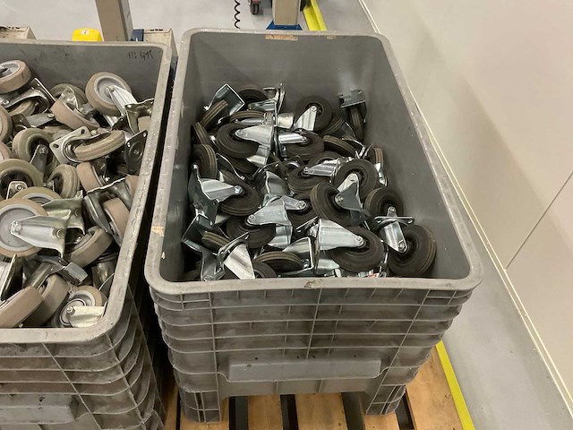 Partij zwenkwielen - afbeelding 2 van  6