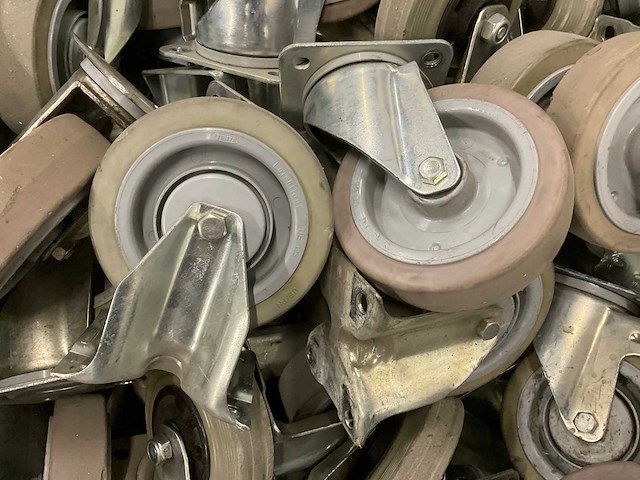 Partij zwenkwielen - afbeelding 6 van  6