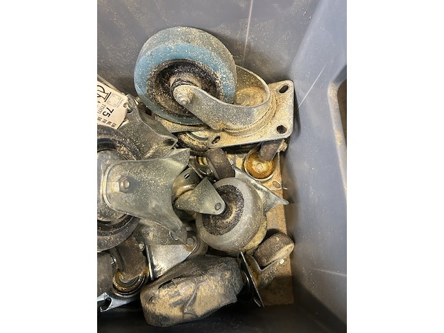 Partij zwenkwielen - afbeelding 3 van  4