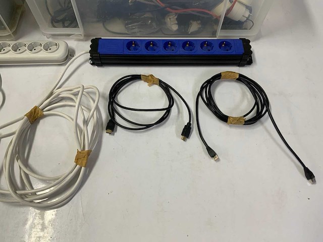 Partijd draden, kabels & snoeren - afbeelding 4 van  7