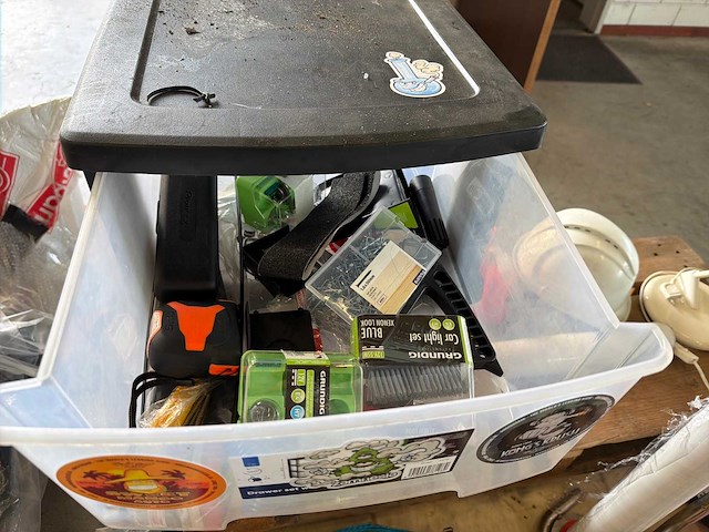 Partije gereedschap en magazijn toebehoren - afbeelding 12 van  12