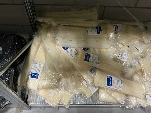 Partijen diverse tyeraps (235 verpakkingen) - afbeelding 2 van  7