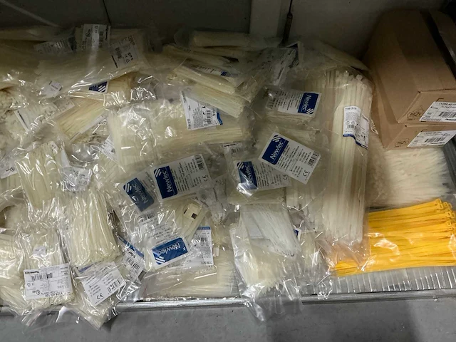 Partijen diverse tyeraps (235 verpakkingen) - afbeelding 4 van  7