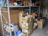 Partijhandel | complete inhoud van 3 stellingvakken met gereedschap, elektronica, horeca-artikelen en diversen - afbeelding 1 van  87