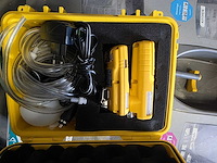 Partijhandel | complete inhoud van 3 stellingvakken met gereedschap, elektronica, horeca-artikelen en diversen - afbeelding 12 van  87