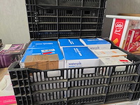 Partijhandel | complete inhoud van 3 stellingvakken met gereedschap, elektronica, horeca-artikelen en diversen - afbeelding 46 van  87