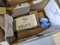 Partijhandel | complete inhoud van 3 stellingvakken met gereedschap, elektronica, horeca-artikelen en diversen - afbeelding 15 van  82