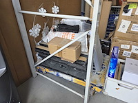 Partijhandel | complete inhoud van 3 stellingvakken met gereedschap, elektronica, horeca-artikelen en diversen - afbeelding 55 van  82