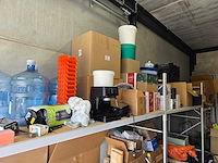 Partijhandel | complete inhoud van 3 stellingvakken met gereedschap, elektronica, horeca-artikelen en diversen - afbeelding 75 van  82