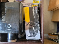 Partijhandel | complete inhoud van 3 stellingvakken met gereedschap, elektronica, horeca-artikelen en diversen - afbeelding 77 van  82