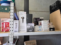Partijhandel | complete inhoud van 3 stellingvakken met gereedschap, elektronica, horeca-artikelen en diversen - afbeelding 80 van  82