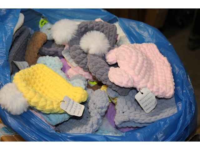 Partijtje babymutjes div varianten 23 stuks handgemaakt - afbeelding 2 van  3