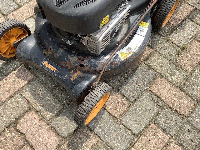 Partner - p 53 - grasmaaier - afbeelding 6 van  6