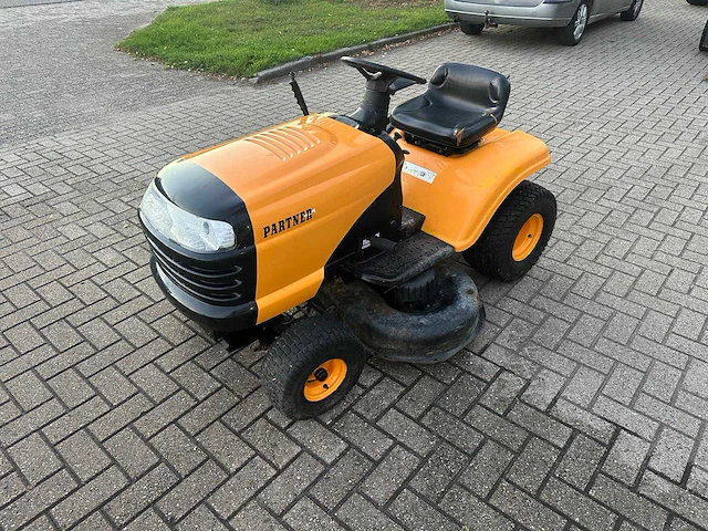 Partner - zitmaaier - afbeelding 1 van  7
